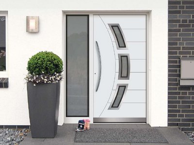 mit Edelstahl-Applikation um Lichtausschnitt - Verglasung G500-25 mattiertes Glas mit klarem Rand - Aufsatzfüllung - Edelstahl-Designsockel SB 700-3 - Griff 9055-13 Edelstahl